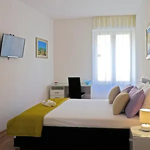 3* Casa de hóspedes A&m And
